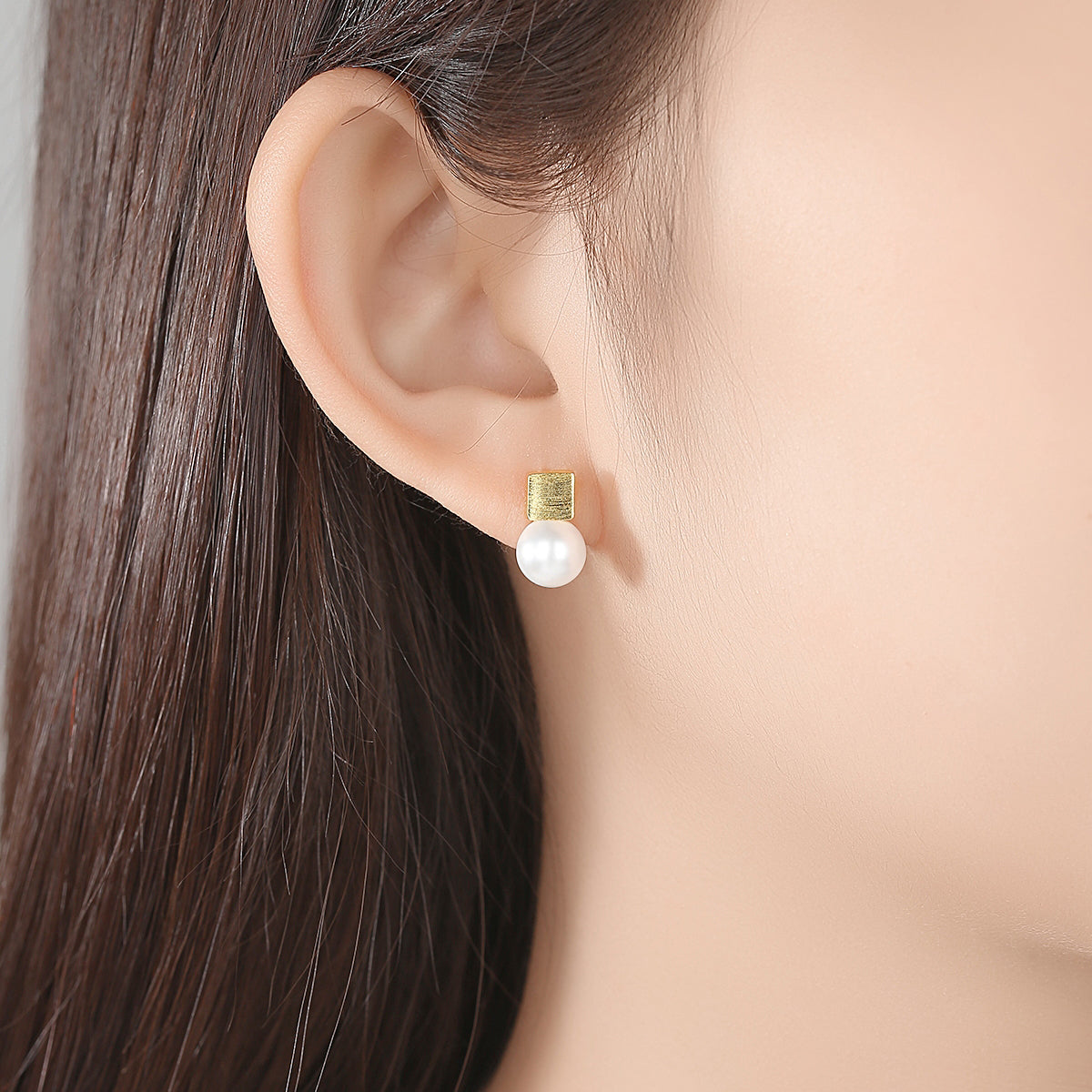 Gia Golden Pearl Earrings